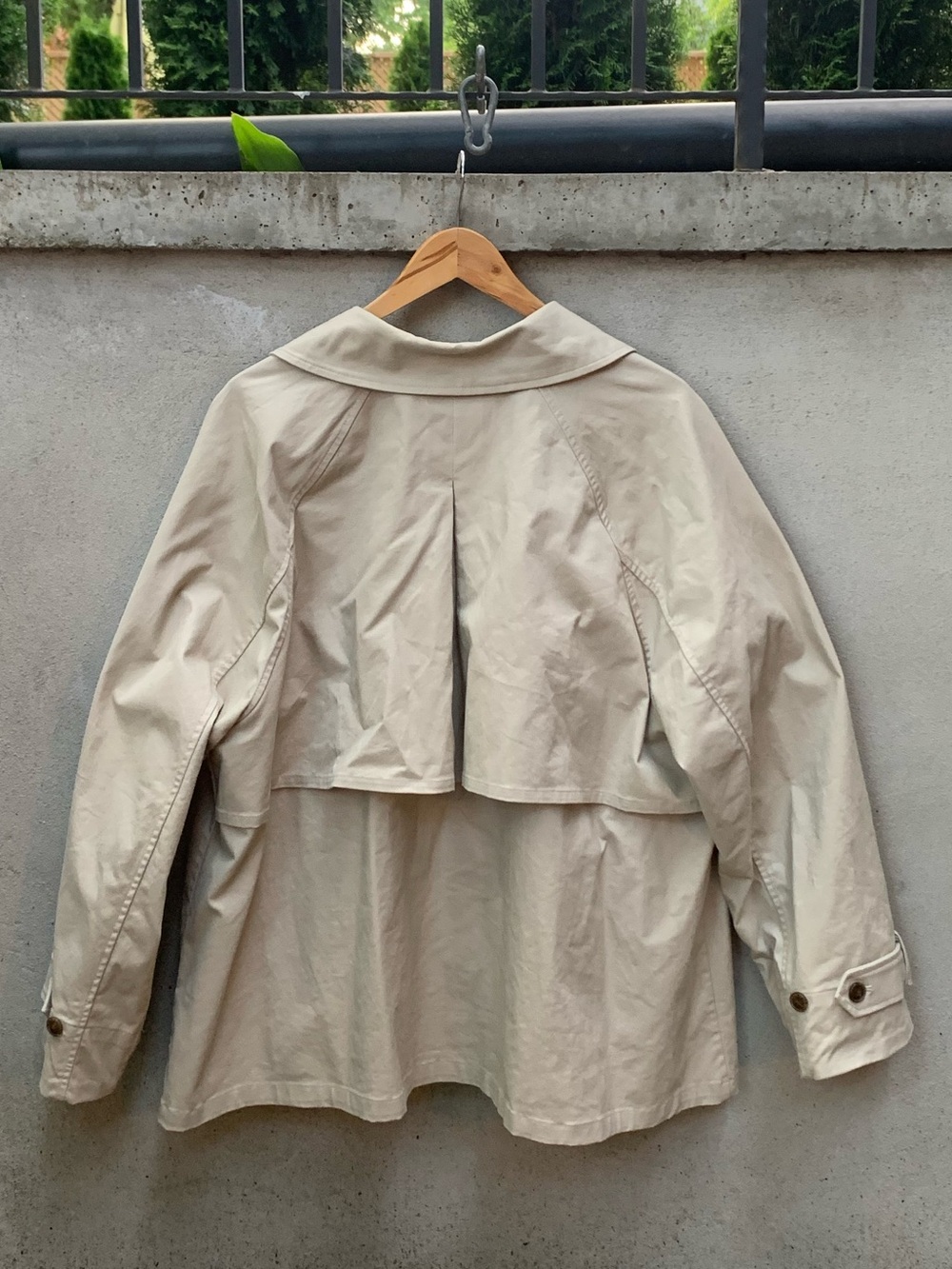 Old Navy Cropped Beige Trench Coat Size XL - Picture 3 of 6